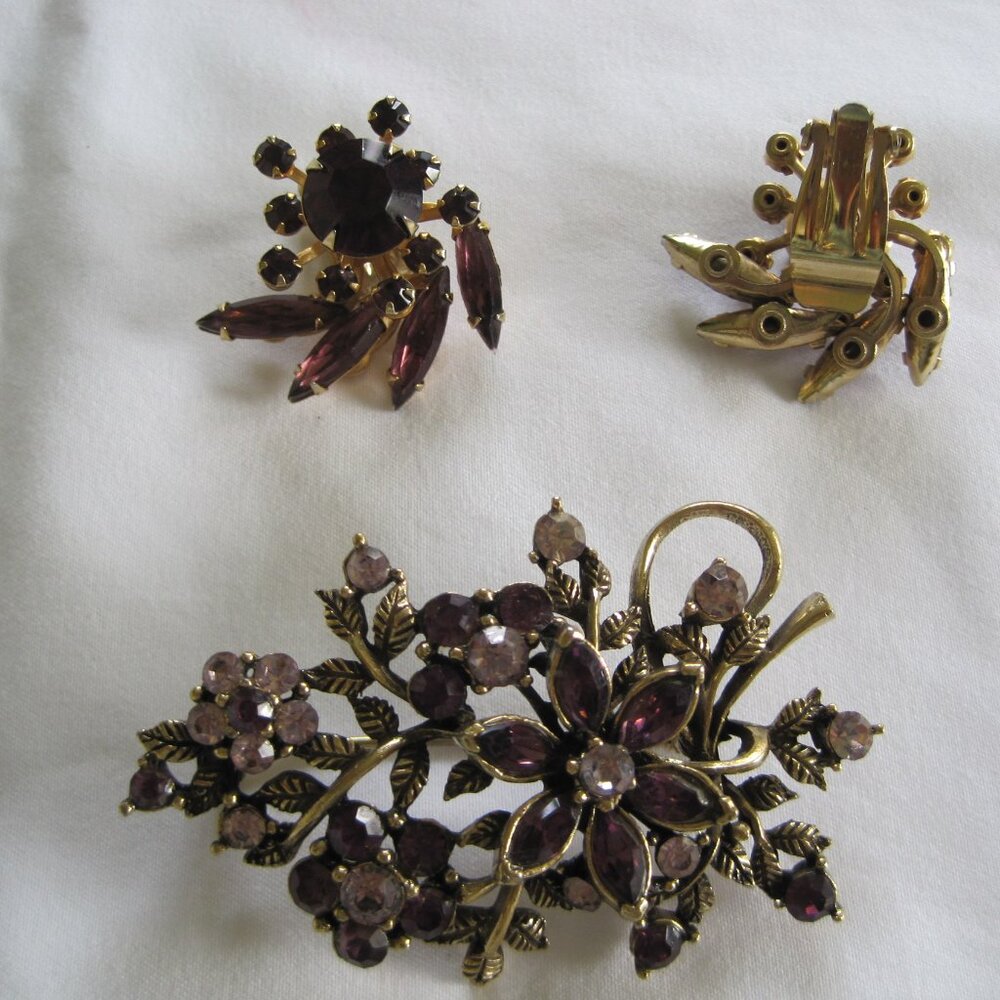 VTG CORO Brooch w/Matching Clip Earrings, Labradorite Aurora Borealis